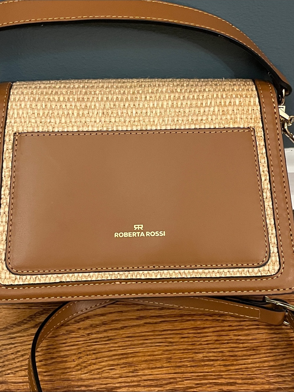 Roberta Rossi Leather Crossbody Handbag - Picture 4 of 9